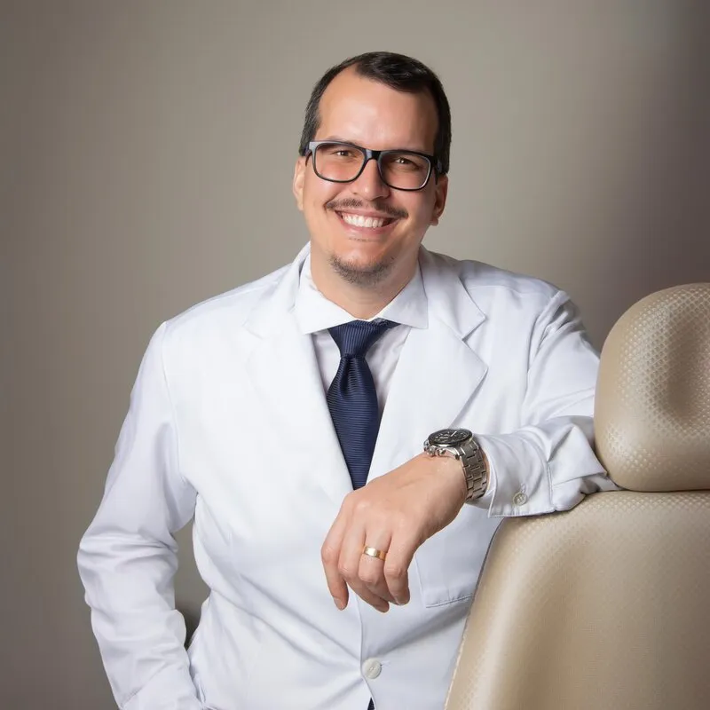Dr. Felipe VilasBoas